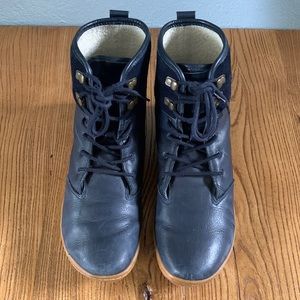 Vivobarefoot 43 Gobi Hi boots in Navy